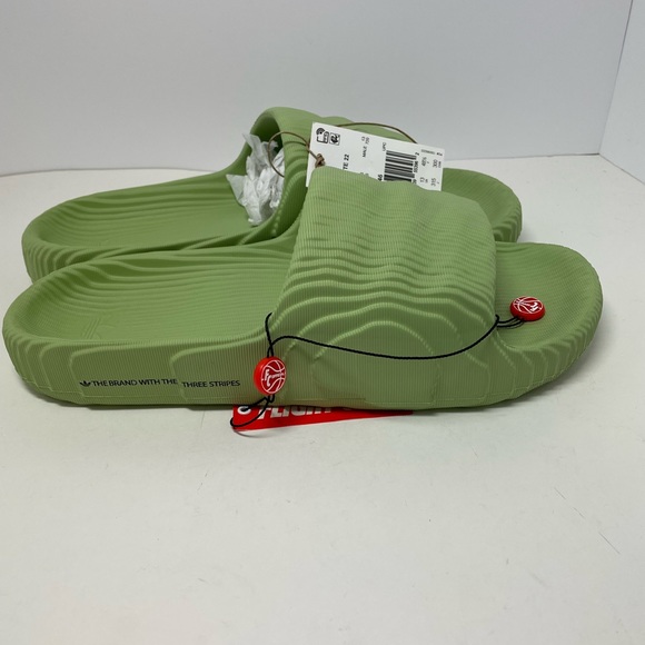 New Men’s  Adidas Adilette 22 Magic Lime Slide Sandals Size 13 main image 9